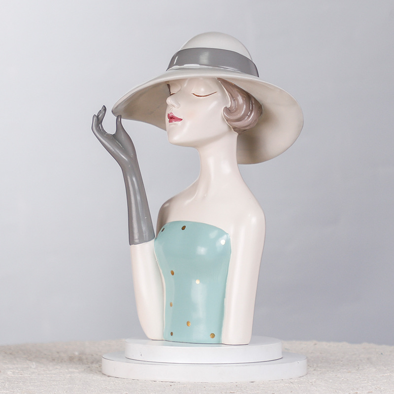 Instagram Style Girl Sculpture - Resin Art Instagram ulasan dan harga