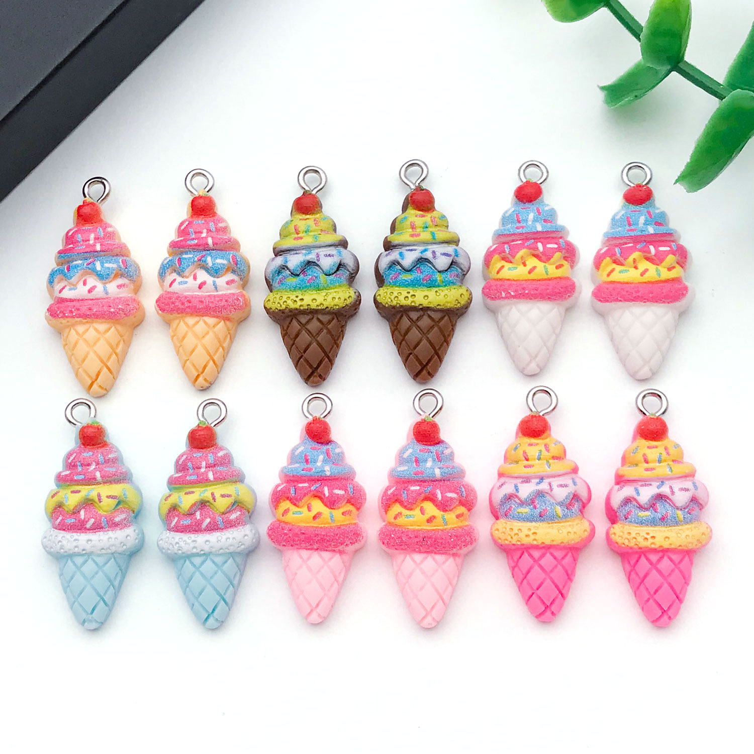 5/12pcs Resin Strawberry Ice C - Resin Art Keychain ulasan dan harga