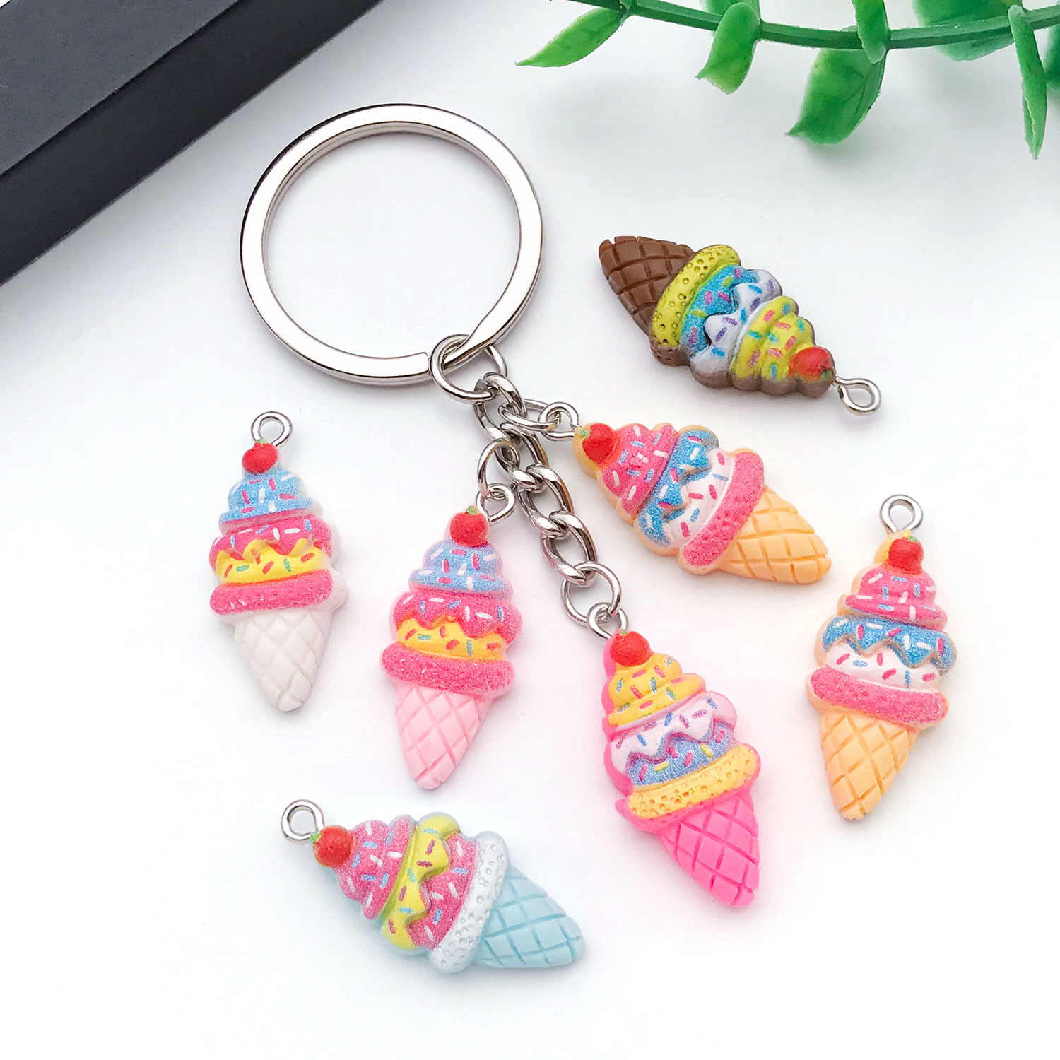 5/12pcs Resin Strawberry Ice C - Resin Art Keychain ulasan dan harga